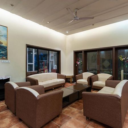Capital O 47539Capital O Umbergaon Club Hotell Umargām Exteriör bild