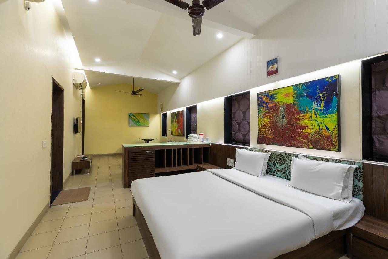 Capital O 47539Capital O Umbergaon Club Hotell Umargām Exteriör bild