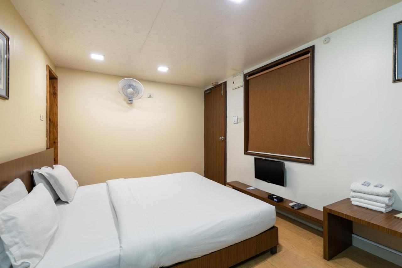 Capital O 47539Capital O Umbergaon Club Hotell Umargām Exteriör bild