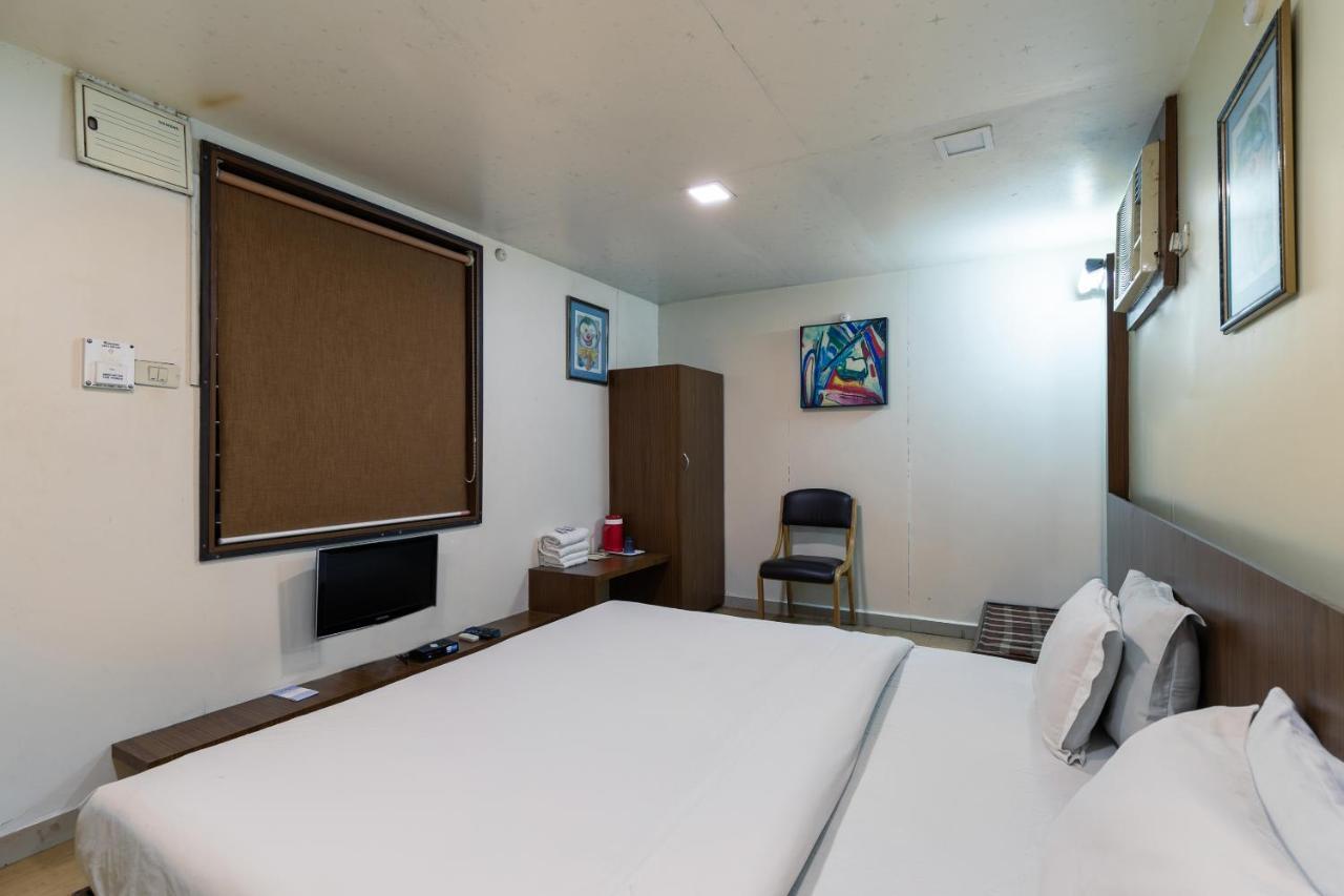 Capital O 47539Capital O Umbergaon Club Hotell Umargām Exteriör bild