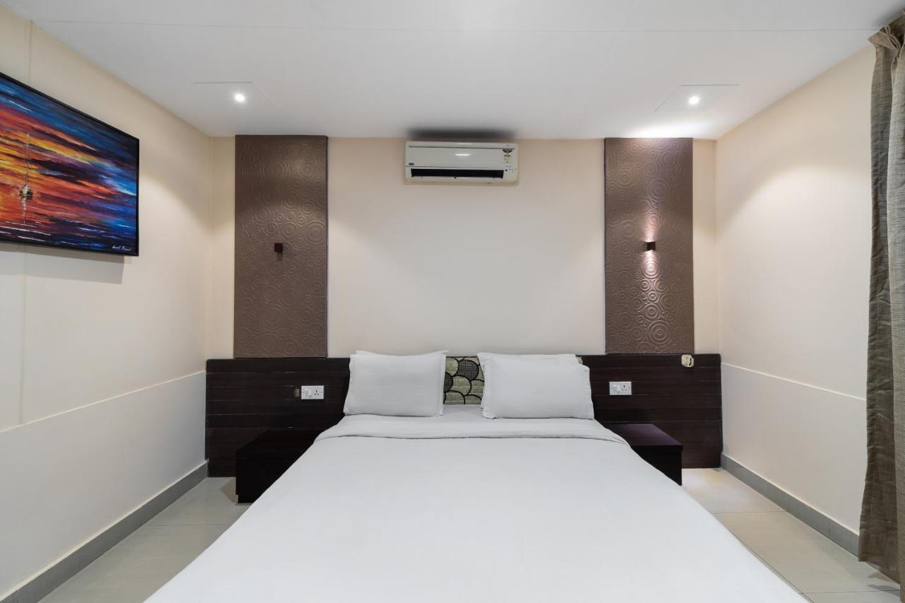 Capital O 47539Capital O Umbergaon Club Hotell Umargām Exteriör bild