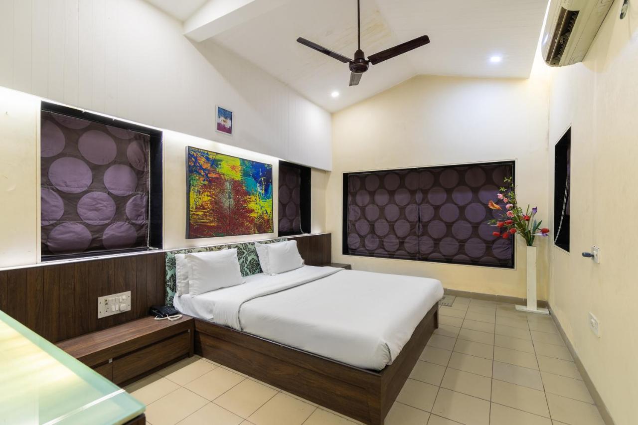 Capital O 47539Capital O Umbergaon Club Hotell Umargām Exteriör bild