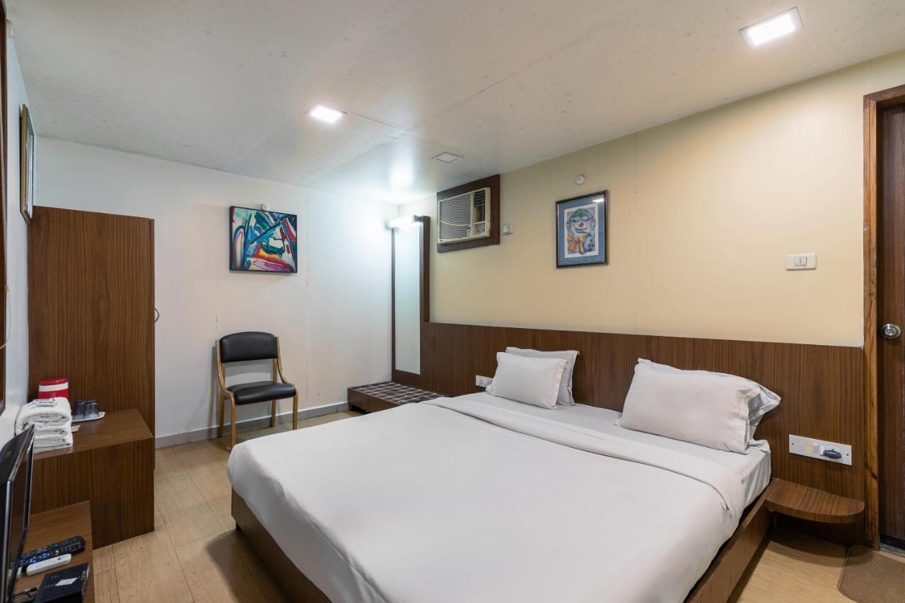 Capital O 47539Capital O Umbergaon Club Hotell Umargām Exteriör bild
