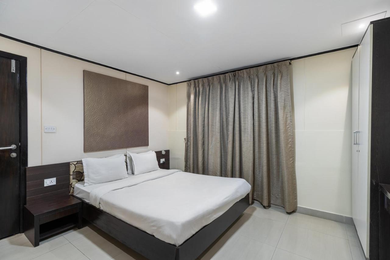 Capital O 47539Capital O Umbergaon Club Hotell Umargām Exteriör bild